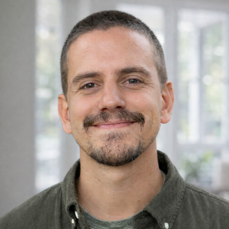 Pedro Del Riccio headshot